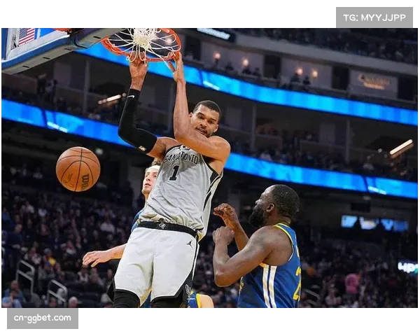 马刺127-113击败勇士豪取10连胜，文班亚马41分18篮板统治内线